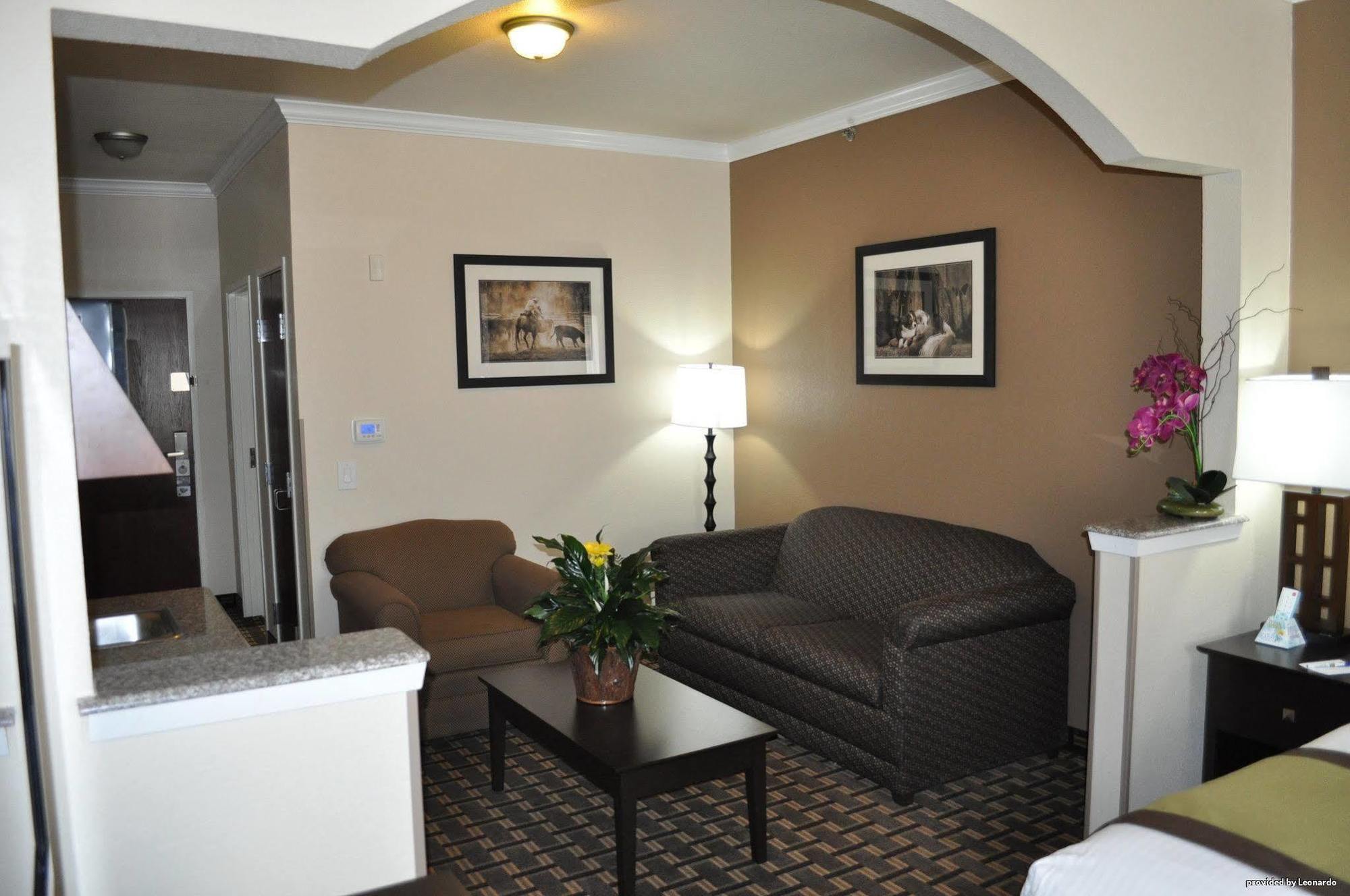 Best Western Plus Cutting Horse Inn & Suites Weatherford Exteriör bild